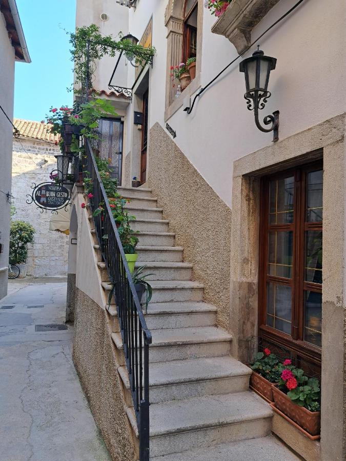 House Tomic Cres Exterior foto